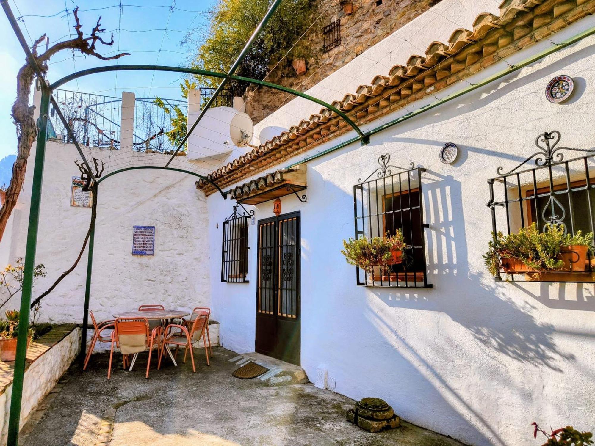 Cuevas El Abanico - Vtar Vivienda Turistica De Alojamiento Rural Granada Eksteriør bilde